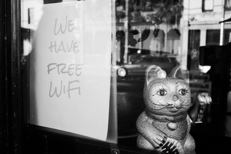 Free Wifi 810.jpg