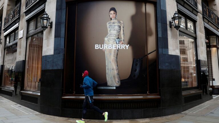 Skynews Burberry Fashion Luxury 6131864.jpg