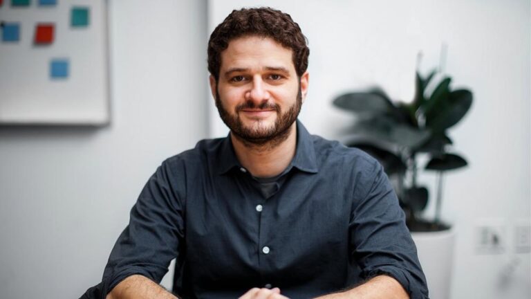 107261741 1687536515915 Handout Dustin Moskovitz 2.jpg