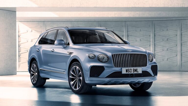 2024 Bentley Bentayga 0012.jpg