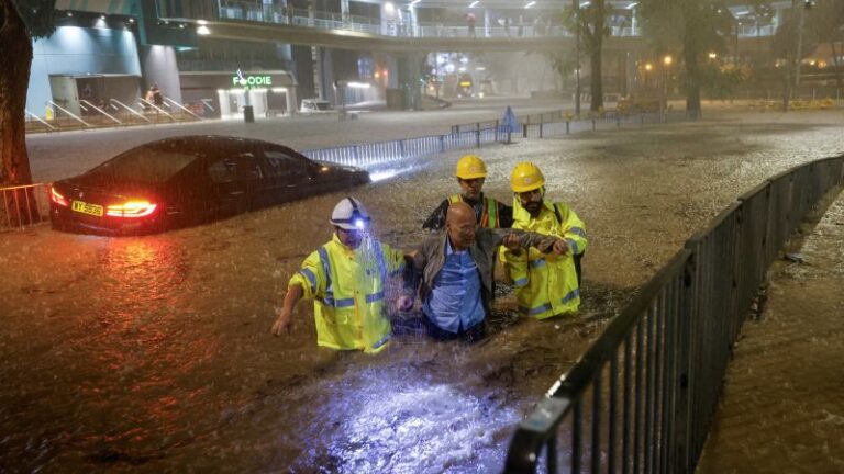 230907194739 02 Hong Kong Black Rainstorm Flooding Intl Hnk.jpg