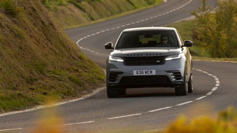 2024 Range Rover Velar Action Front.jpg