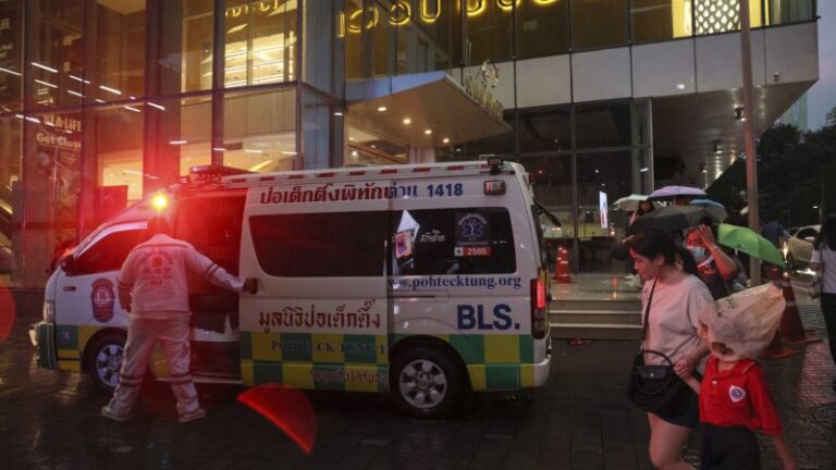 231003115320 04 Thailand Mall Shooting 100323.jpg