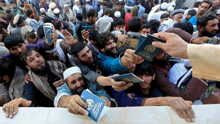 Afghans Apply Visas.jpg