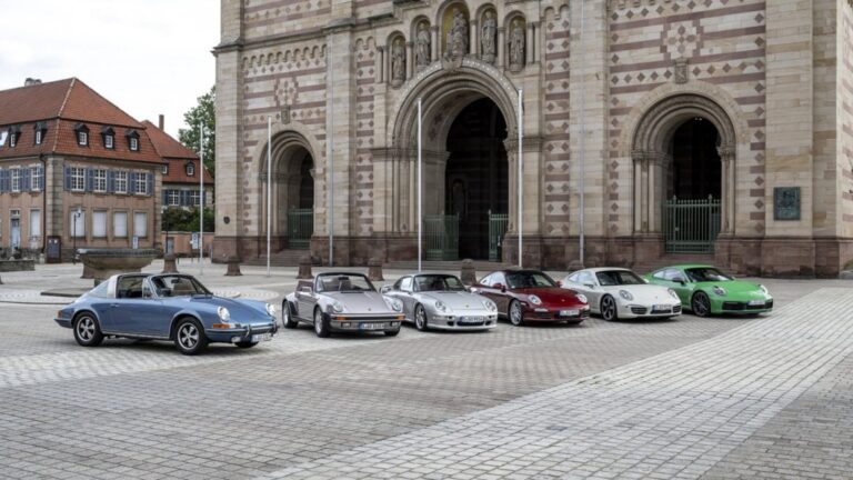 Porsche 911 Classic Group.jpg