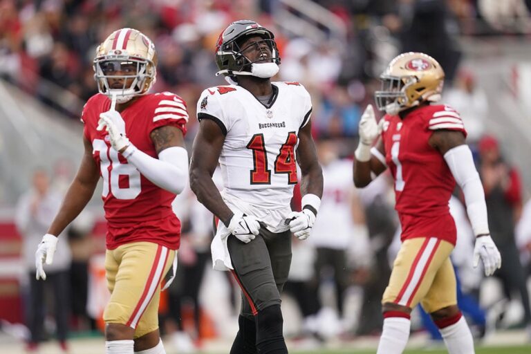 Godwin Chris Bucs 49ers Upset.jpg