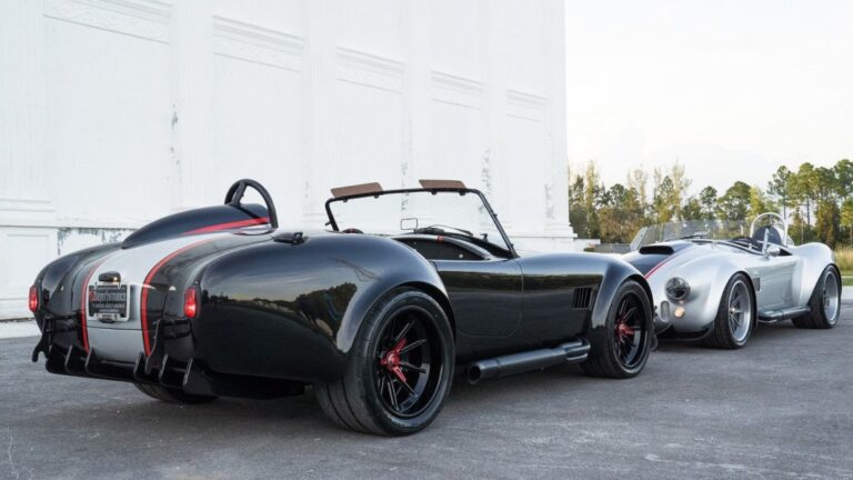 Superformance 30th Cobra Mkiii 001.jpg