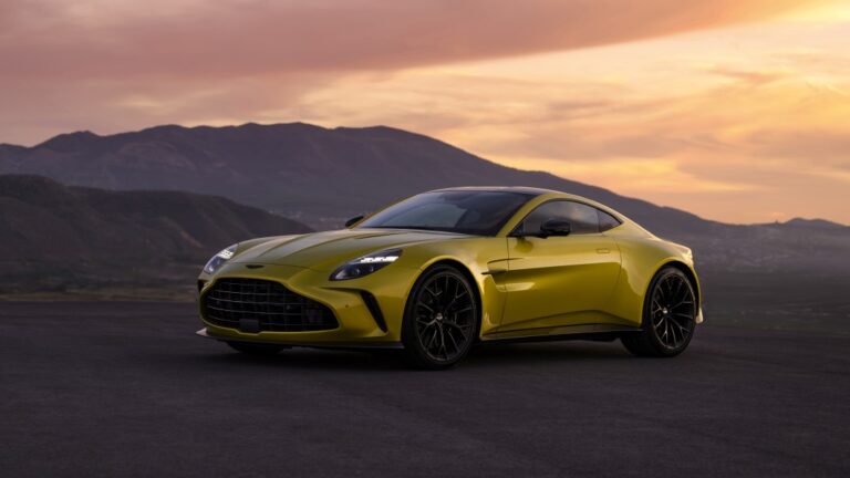 Aston Martin Vantage 21.jpg