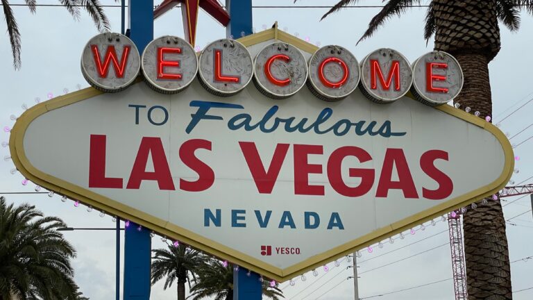 Las Vegas Sign Fabulous Feb. 6 2024.jpg