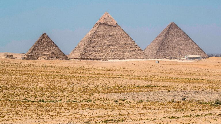 Pyramids 1.jpg