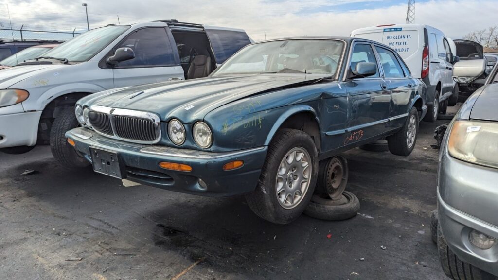 99 2001 Jaguar Xj8 In Colorado Junkyard Photo By Murilee Martin1.jpg