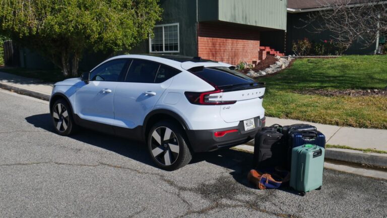 Volvo C40 Luggage Test.jpg