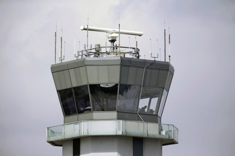 240419 Air Traffic Control Tower Midway Mn 1125 748ee6.jpg