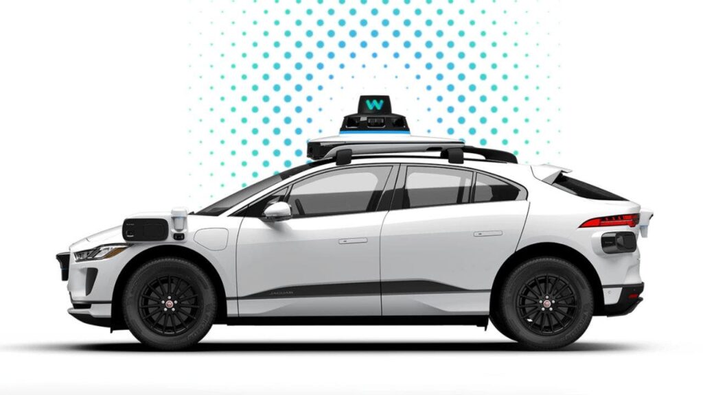 1 Federal Probe Targets Waymos Robotaxis Amid Traffic Safety Concerns.jpg