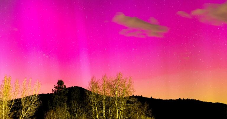 Science Whatsup Northern Lights 2x62e2e.jpg