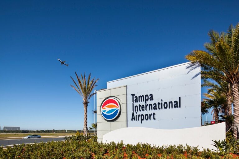 Tampa International Airport 2.jpg