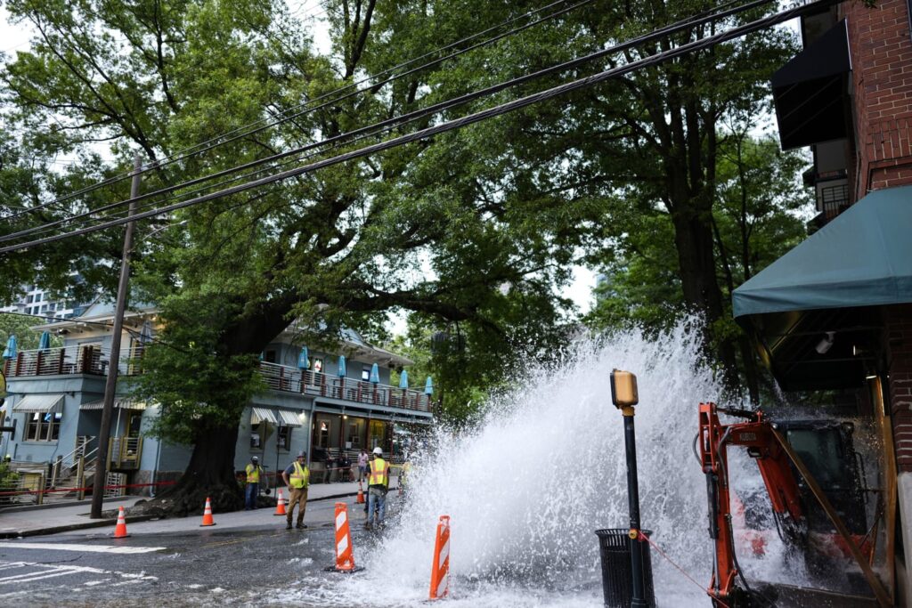 240601 Downtown Atlanta Water Woes Wm 559p 7d9905.jpg
