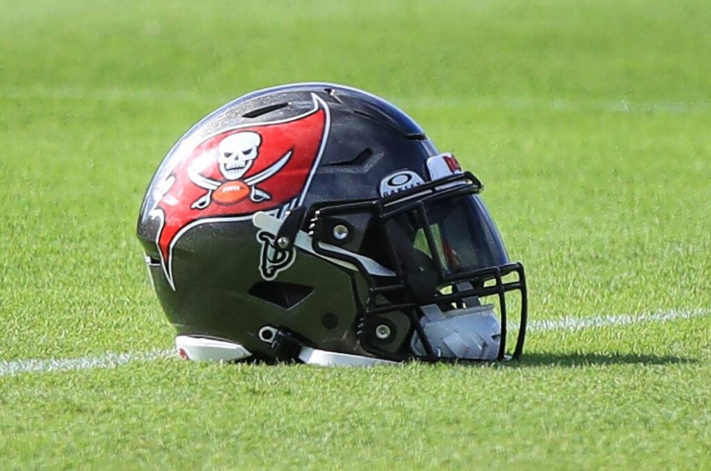 Bucs Helmet Grass Side 2024.jpg