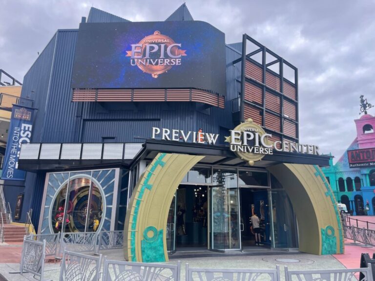 Uor Citywalk Epic Universe Preview Center.jpg