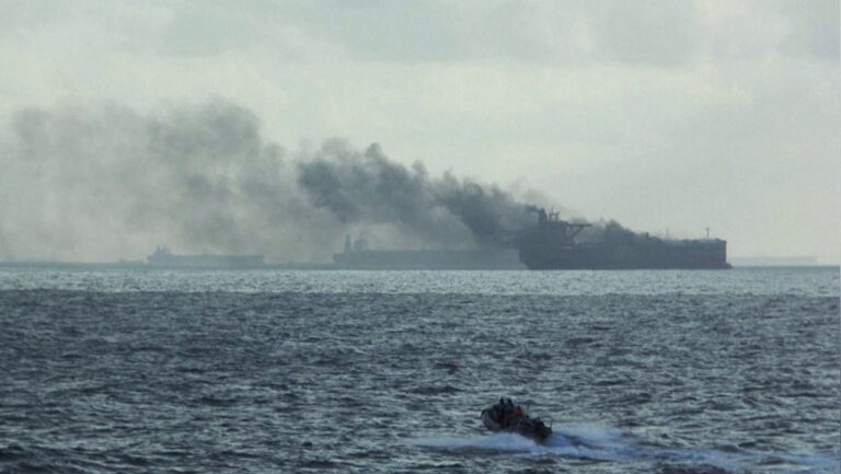 Singapore Navy Oil Tanker Rescue.jpg