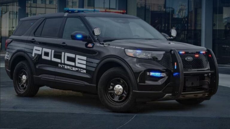 1 Fords New Tech Turns Police Cars Into High Tech Watchdogs.jpg