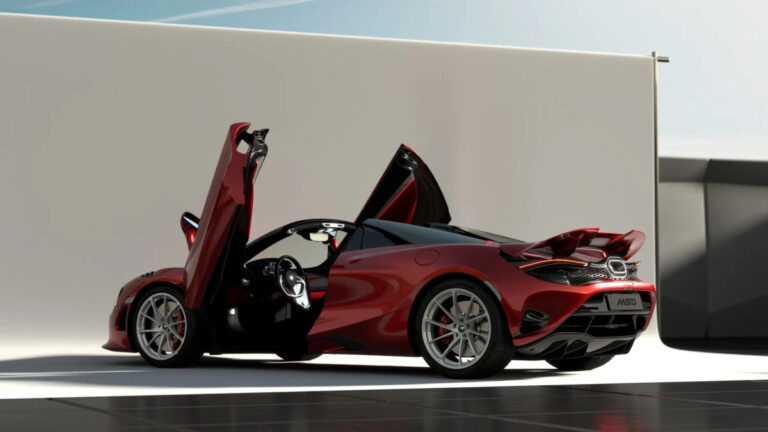 16676 Mclaren750svolcanoredmsocontrastpack.jpg