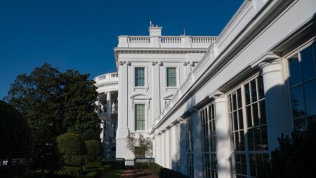 White House Side View.jpg