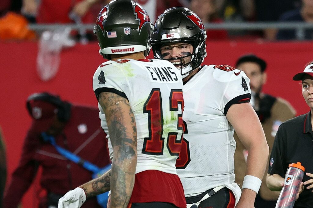 Mayfield Baker Mike Evans Bucs Panthers Yell.jpg