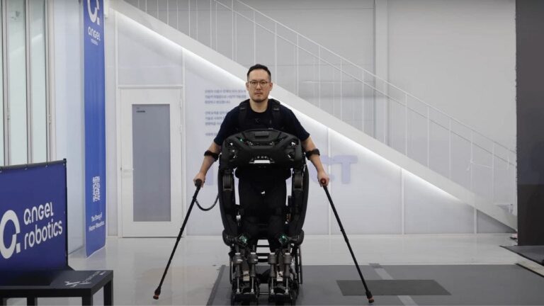 1 Exoskeleton Helps Paralyzed People Regain Independence.jpg