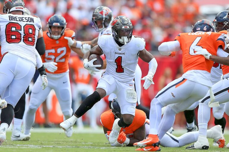 White rachaad bucs broncos traffic.jpg