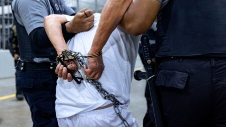 108123762 17434454862025 03 31t175646z 1555876603 rc2qndanmwh4 rtrmadp 0 usa trump migration el salvador.jpeg