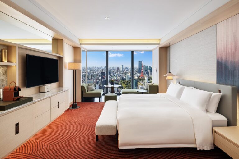 20250401 fairmont tokyo fairmont gold tokyo tower view.jpg