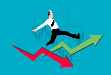 Best mutual funds to invest in 2025 when interest rates are falling.jpg