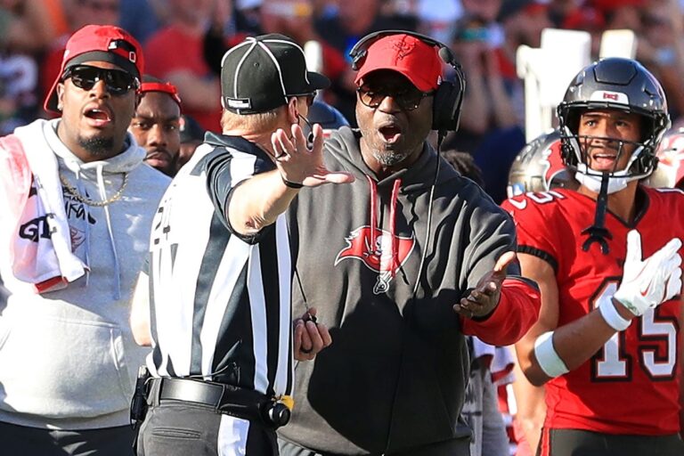 Bowles todd bucs saints yell ref.jpg